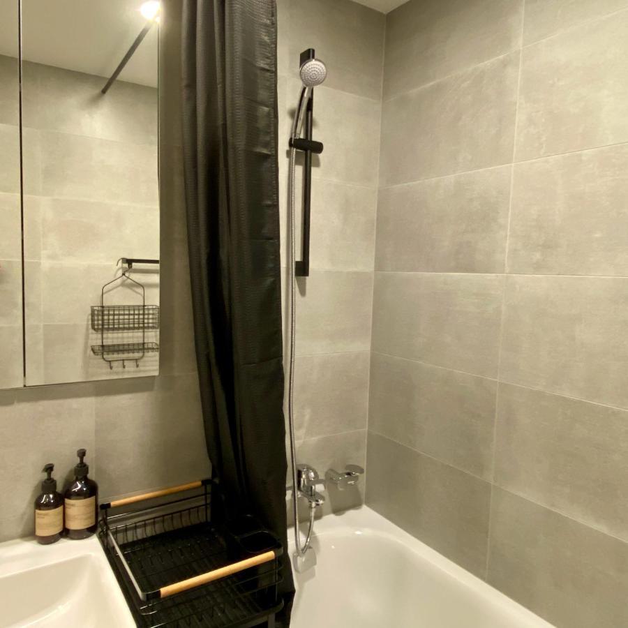 Room B 502 Praha Bagian luar foto